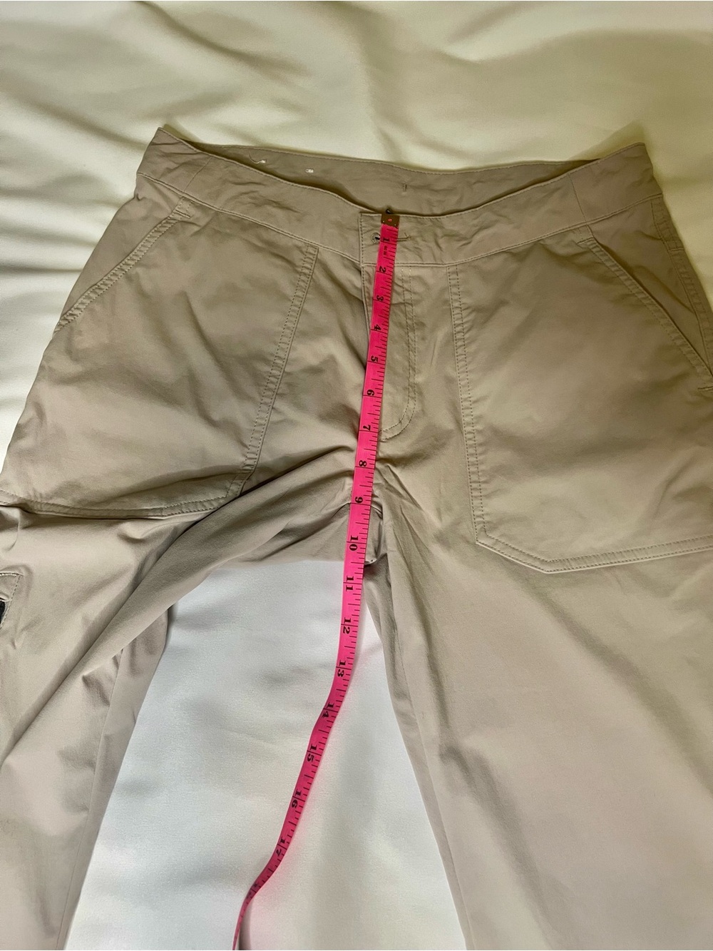 Columbia Women’s Hiking Cargo Pants - Light Beige - Picture 11 of 12